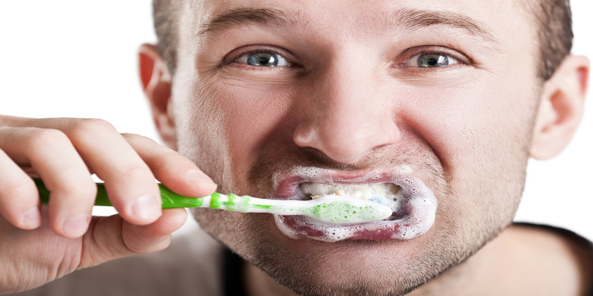 tooth brushing mistakes