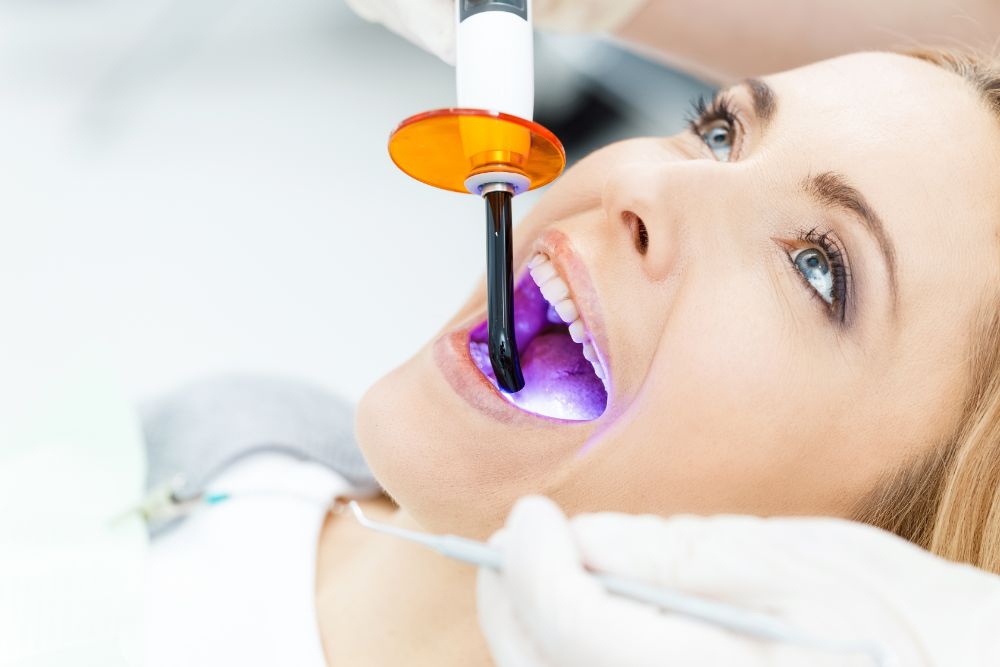 3 Reasons You Should Go To A Teeth Whitening Dentist Before Your Engagement Or Wedding Day