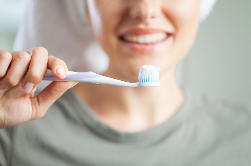 A Guide To Choosing The Right Toothpaste For Your Dental Crown