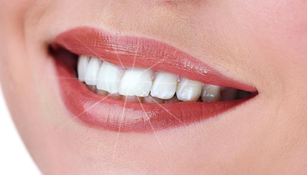 A Smile Makeover Can Make The Perfect Present For This Holiday Season