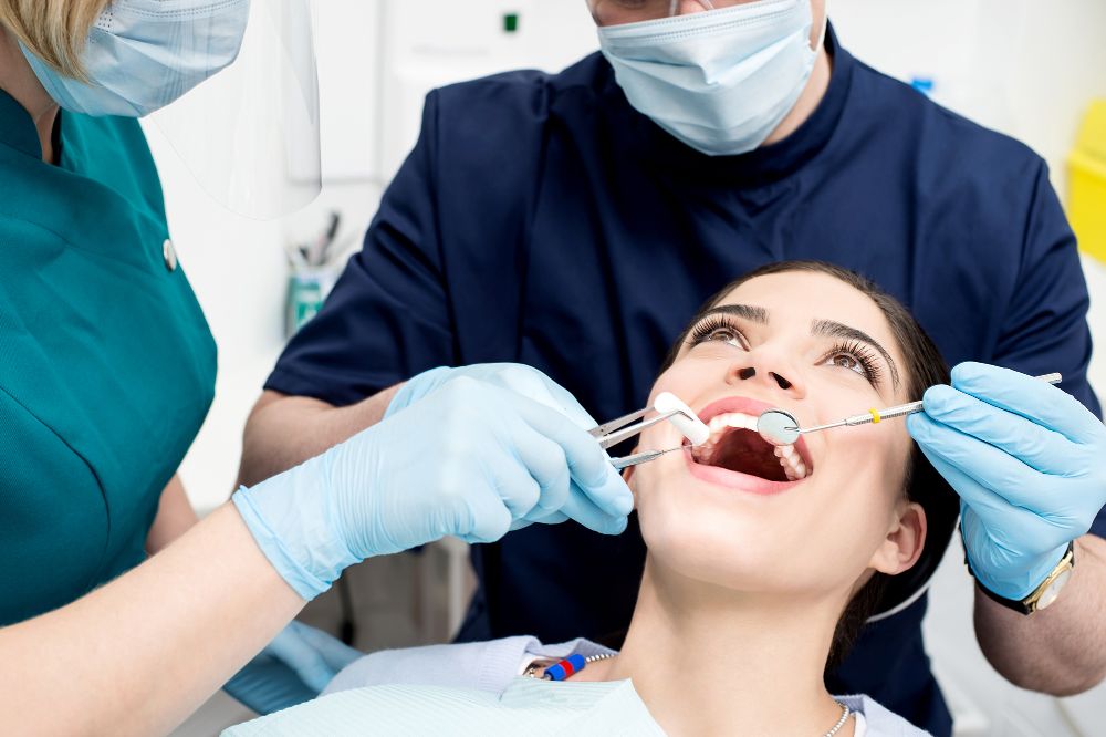 An Overview Of Porcelain Veneers Replacement Process