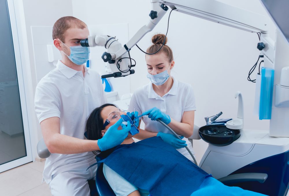 Root Canal Vs. Extraction: Which Dental Procedure Is Right For You?