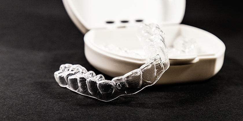 How to Maintain Oral Hygiene While Wearing Invisalign