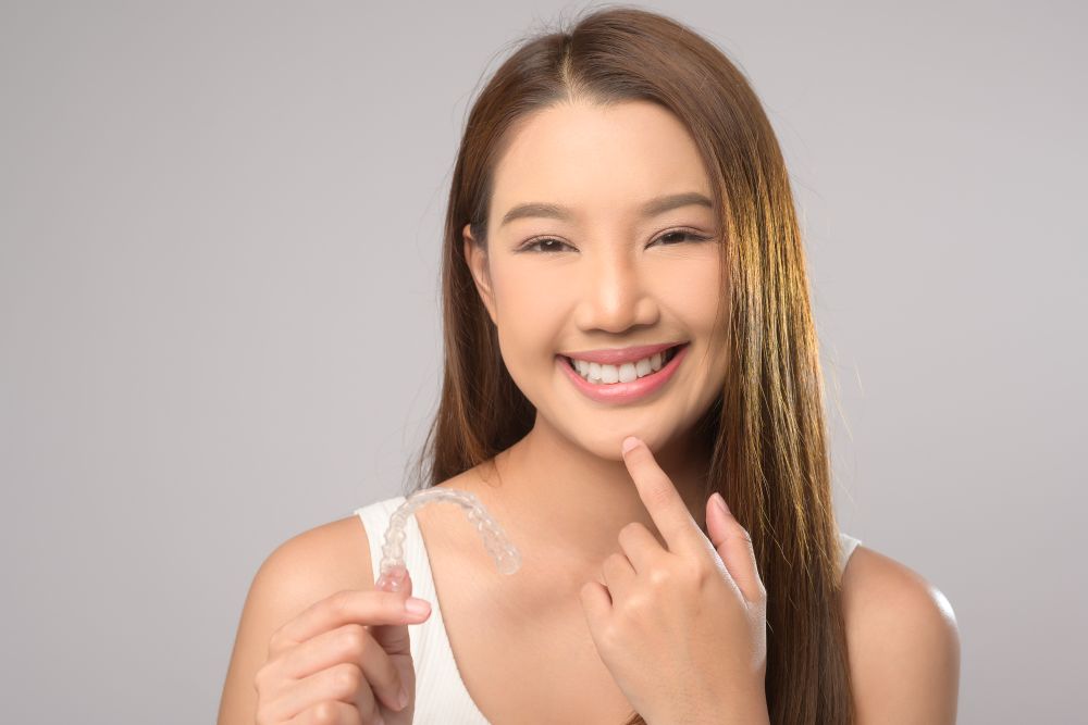 Invisalign Vs. Smile Direct Club: Making An Informed Choice
