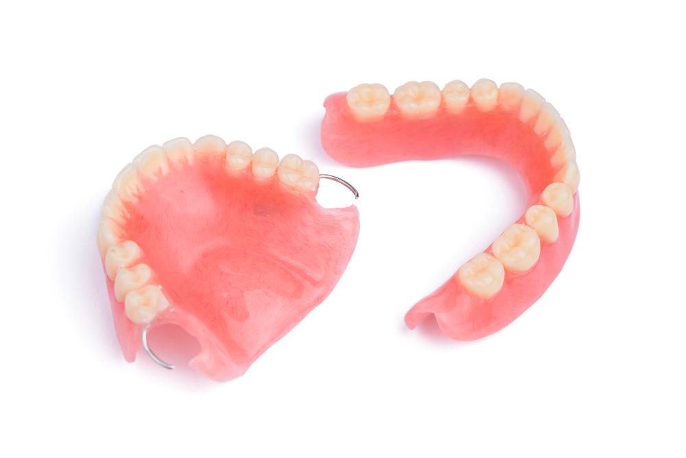 When To Get Dentures: Signs It Might Be Time